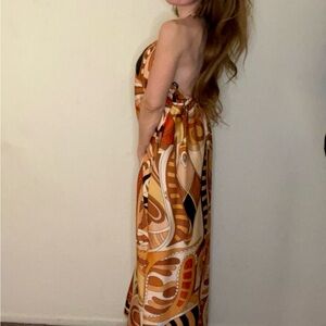 NWOT🌹Vici Multicolor Pantleg Backless Dress